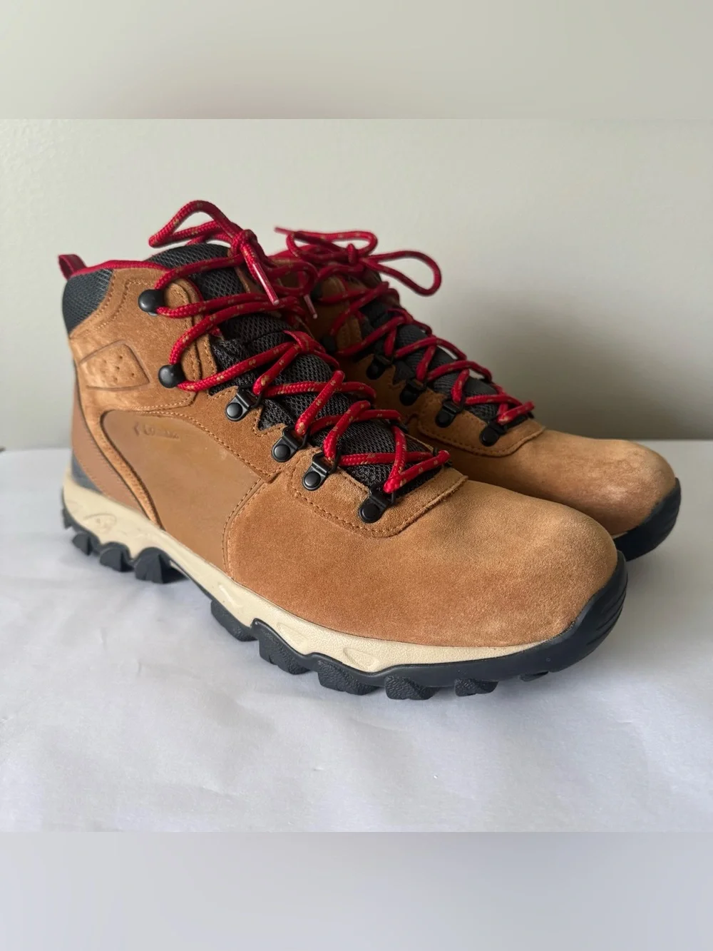 COLUMBIA Size 12 Men’s Newton Ridge Plus II Suede Waterproof Hiking Boot